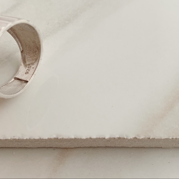 SoldOut11thStreet - Picture 7 of 8